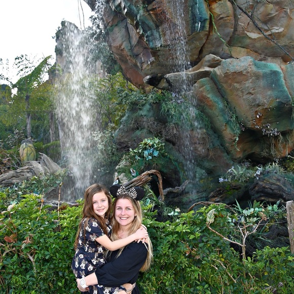 Minnie Mouse Skirt Set - Disney set - Disney World Outfit- Animal Kingdom Outfit - Picture 4 of 4